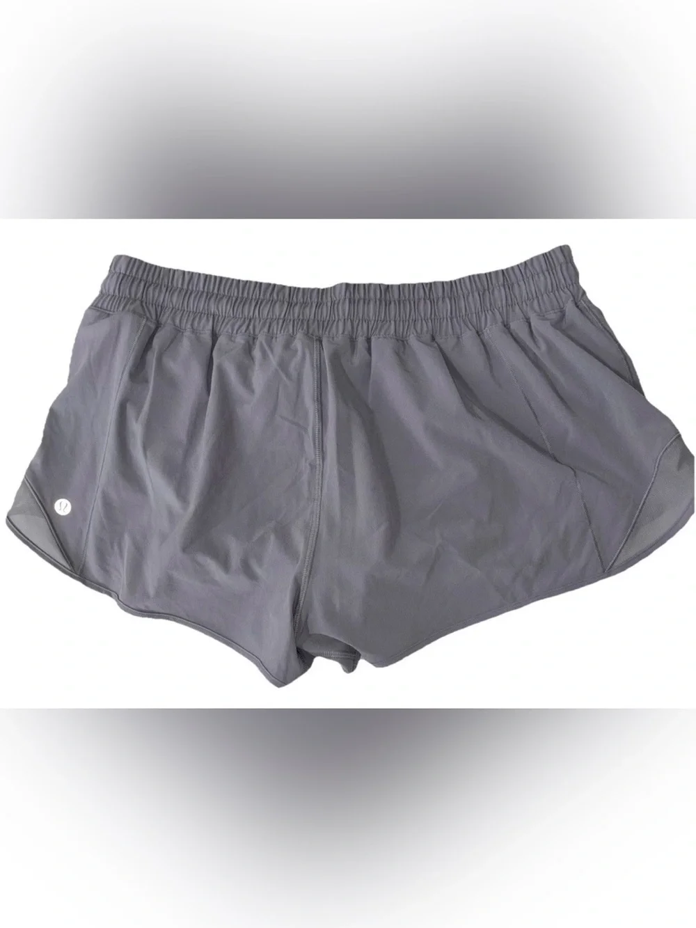 NWT LULULEMON SIZE 14 HOTTY HOT LOW RISE 2.5”L SHORT LINED AUTHENTIC RHINO GRAY